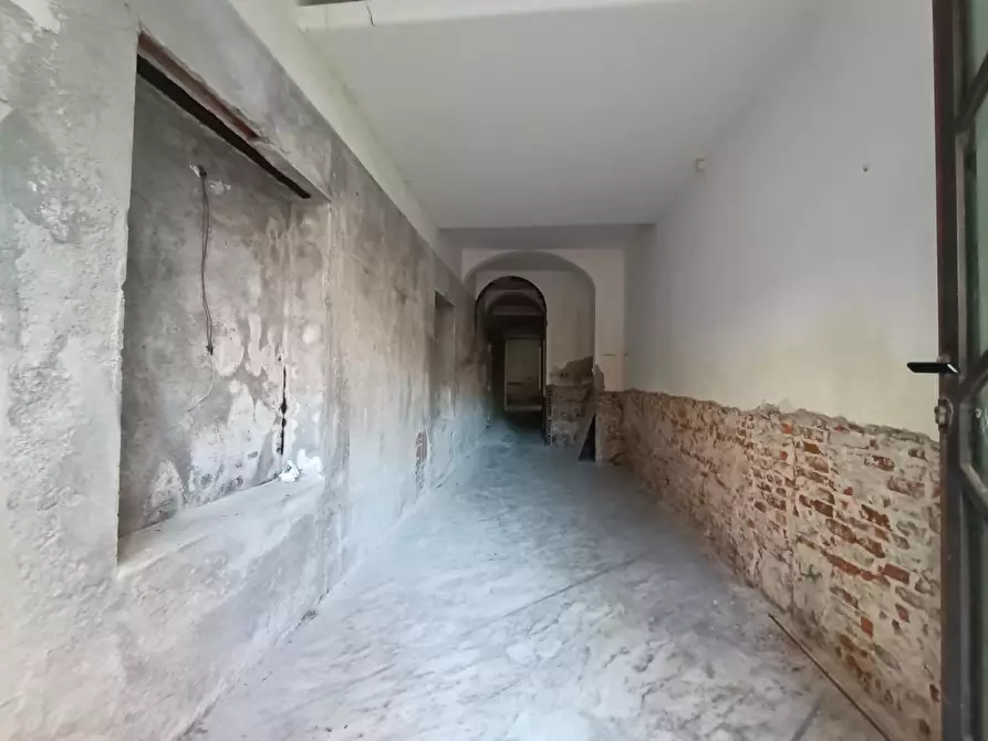 Immagine 10 di Laboratorio in vendita  a Pisa