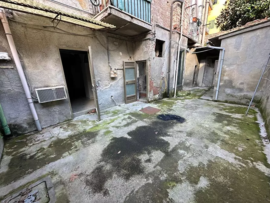 Immagine 13 di Laboratorio in vendita  a Pisa