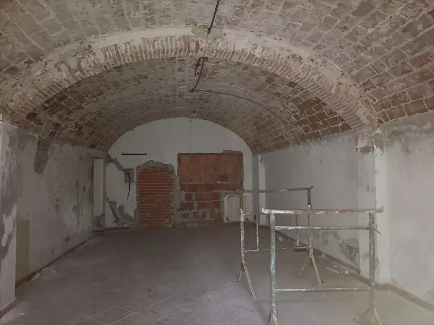 Immagine 3 di Laboratorio in vendita  a Pisa