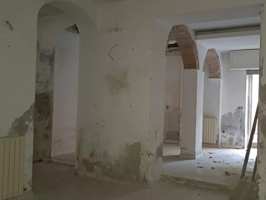 Immagine 5 di Laboratorio in vendita  a Pisa