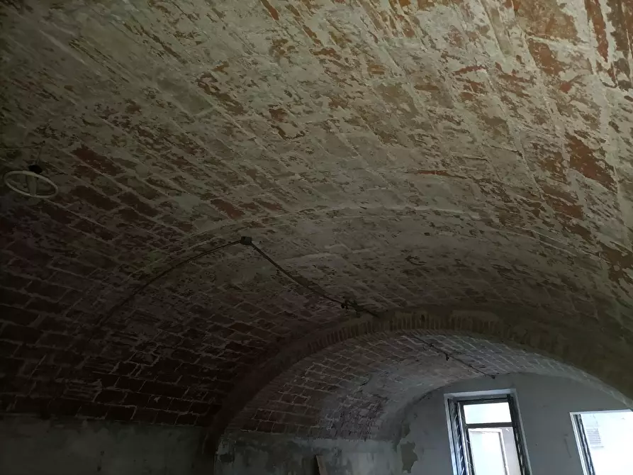 Immagine 9 di Laboratorio in vendita  a Pisa