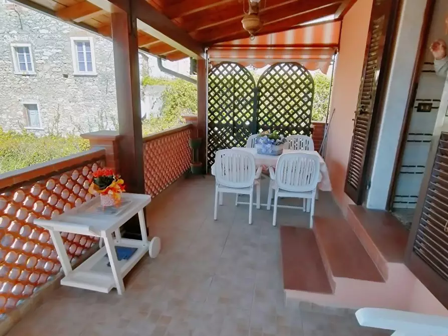 Immagine 3 di Casa semindipendente in vendita  a Carrara