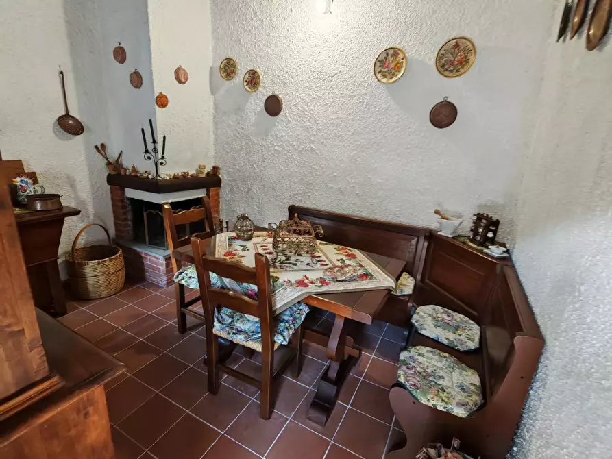 Immagine 13 di Casa semindipendente in vendita  a Carrara