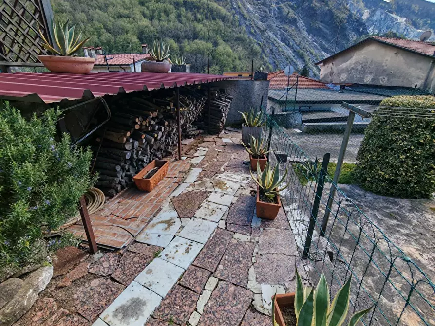 Immagine 9 di Casa semindipendente in vendita  a Carrara