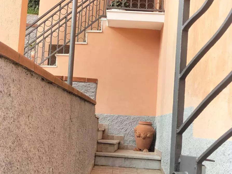 Immagine 7 di Casa semindipendente in vendita  a Carrara