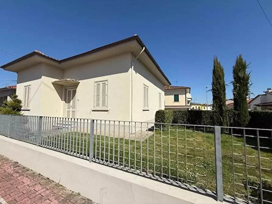 Immagine 4 di Villa in vendita  a San Miniato