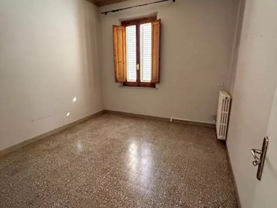 Immagine 11 di Villa in vendita  a San Miniato