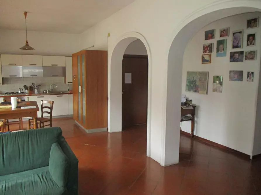 Immagine 3 di Appartamento in vendita  a Santa Maria A Monte