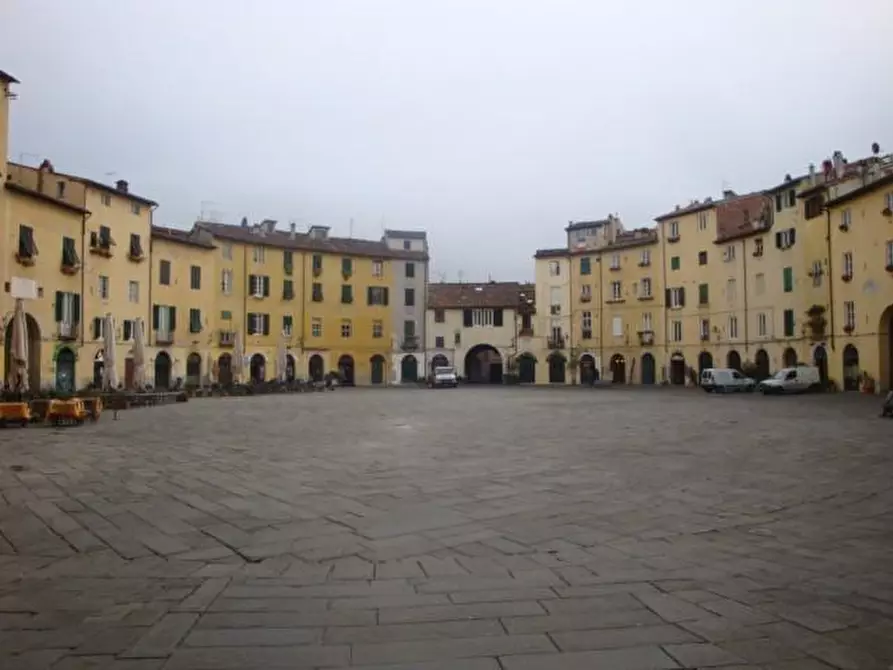 Immagine 4 di Bar / Ristorante in vendita  a Lucca