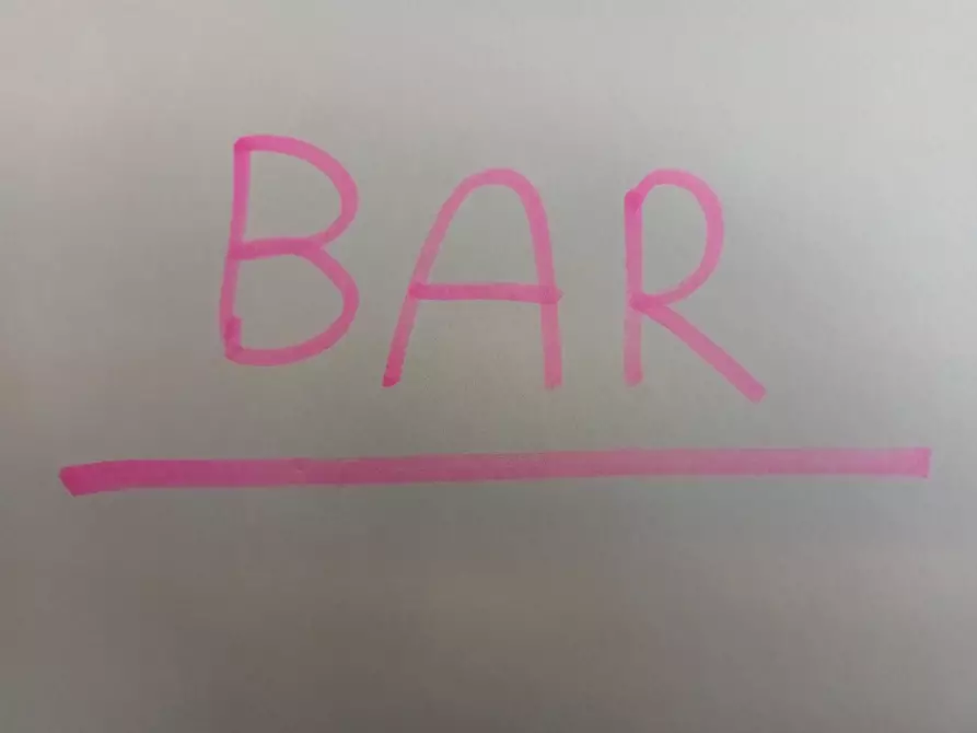 Immagine 1 di Bar / Ristorante in vendita  a Lucca