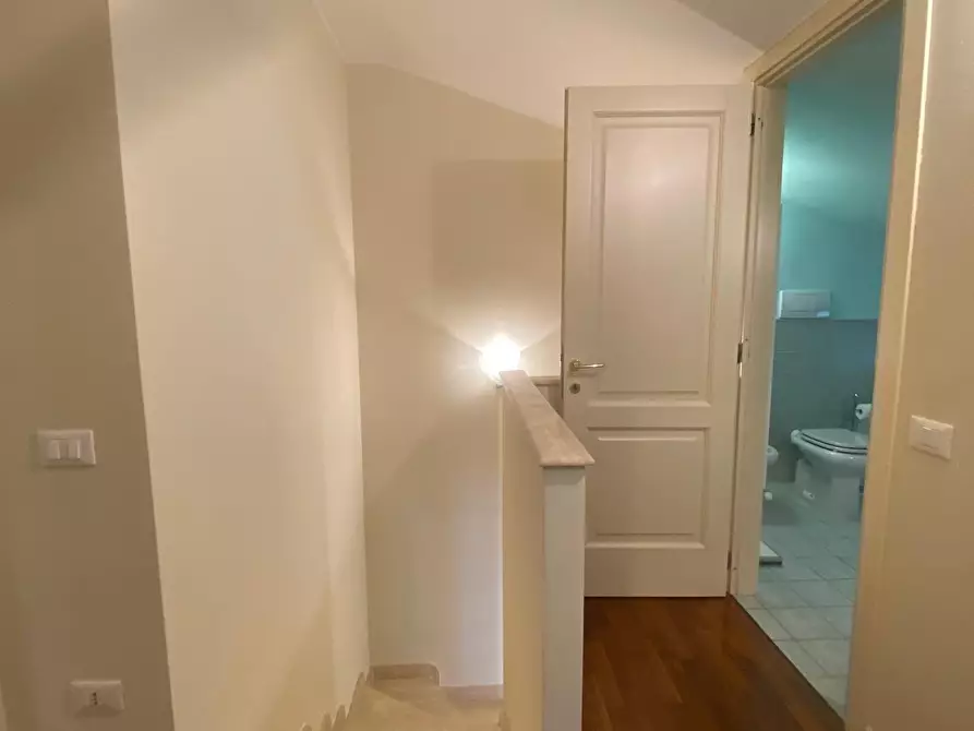 Immagine 10 di Appartamento in vendita  a Massa