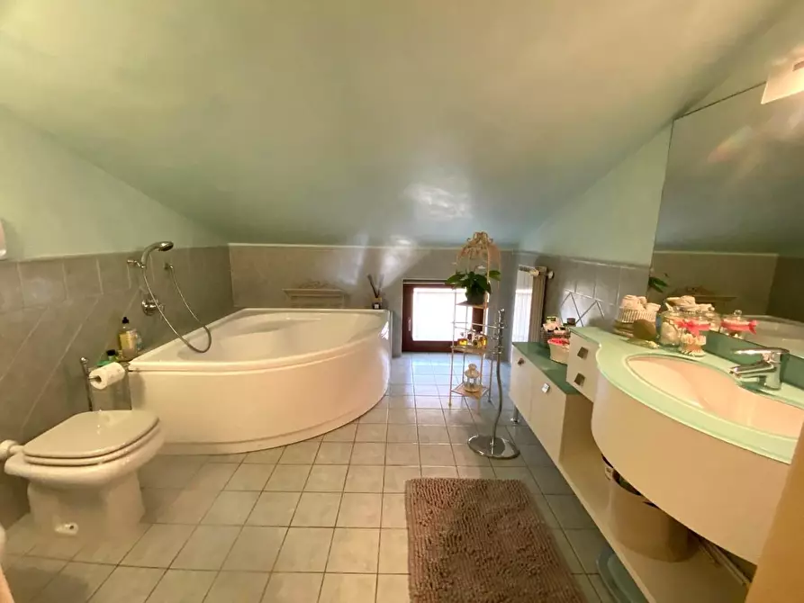 Immagine 19 di Appartamento in vendita  a Massa