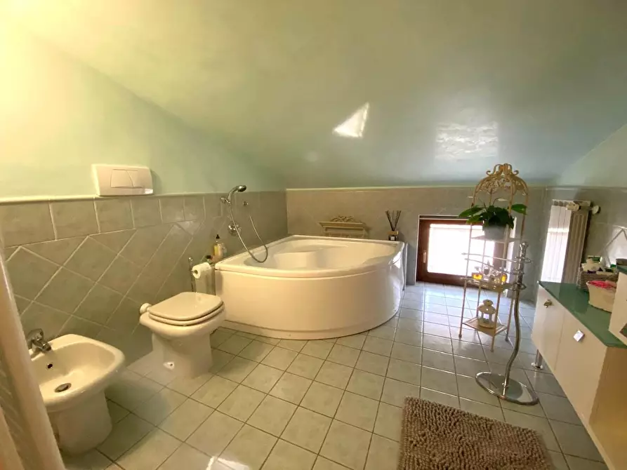 Immagine 15 di Appartamento in vendita  a Massa