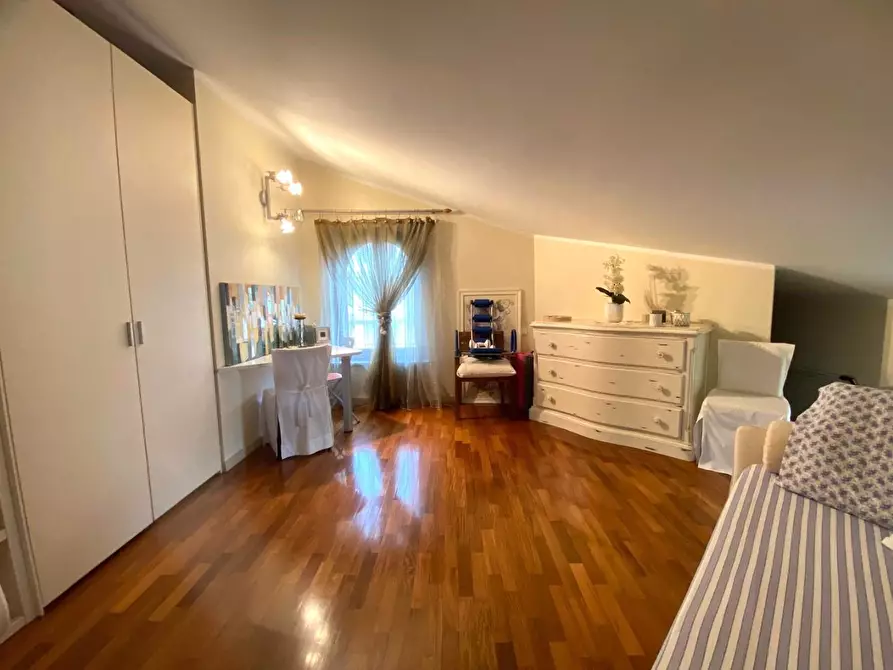 Immagine 14 di Appartamento in vendita  a Massa