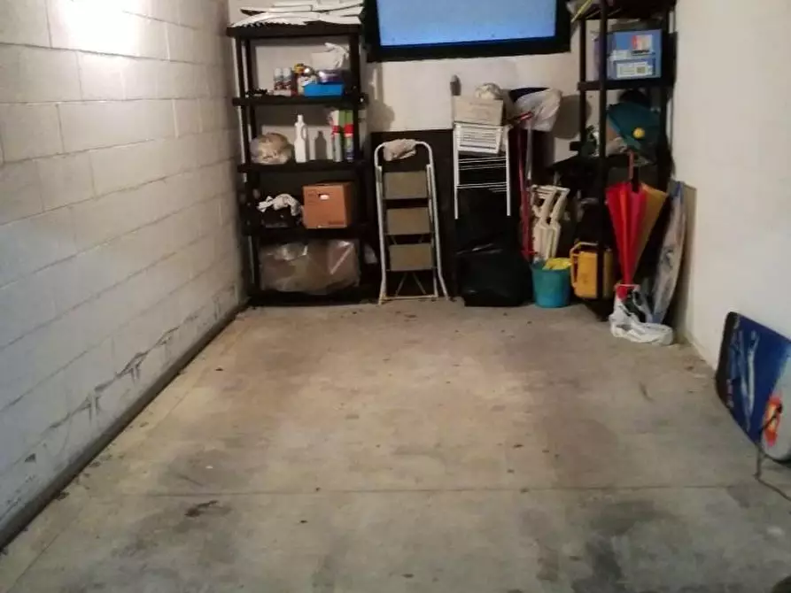 Immagine 16 di Appartamento in vendita  a Massa