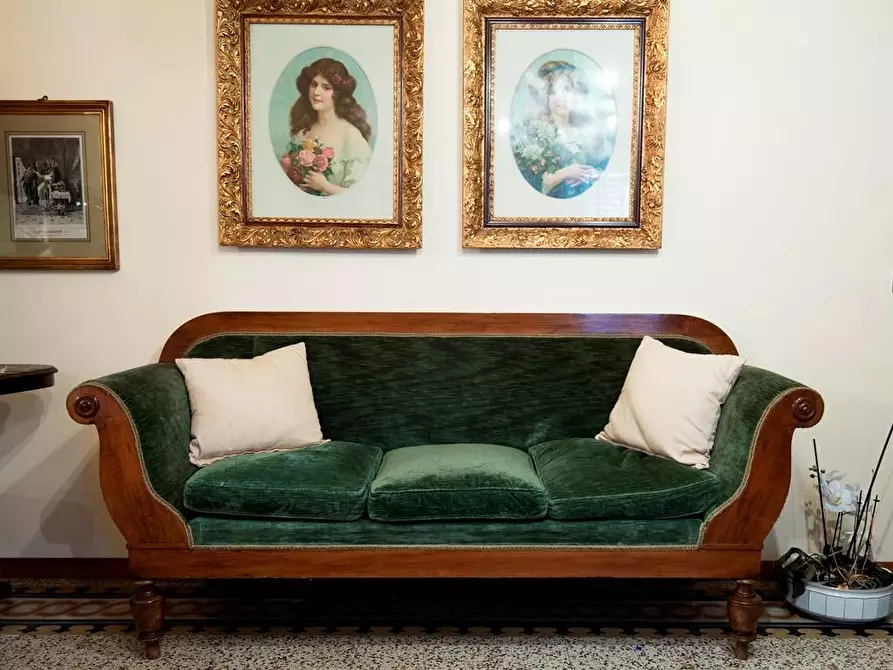 Immagine 29 di Villa in vendita  a Lucca