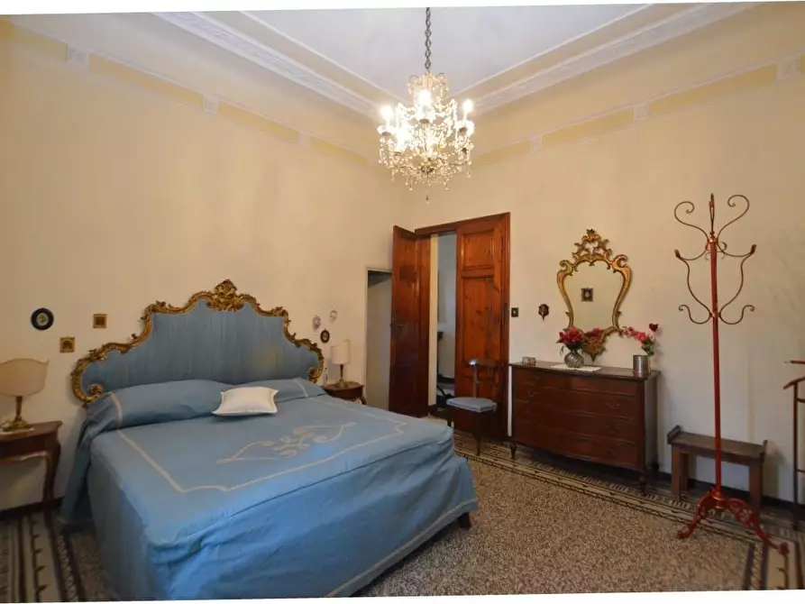 Immagine 25 di Villa in vendita  a Lucca