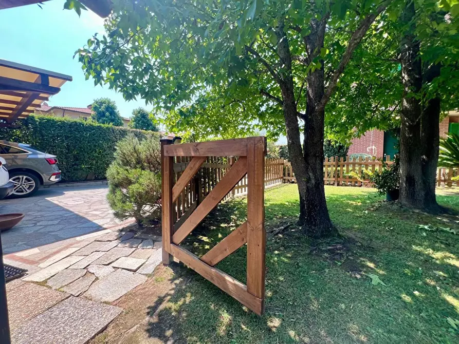 Immagine 14 di Villetta a schiera in vendita  a Calci