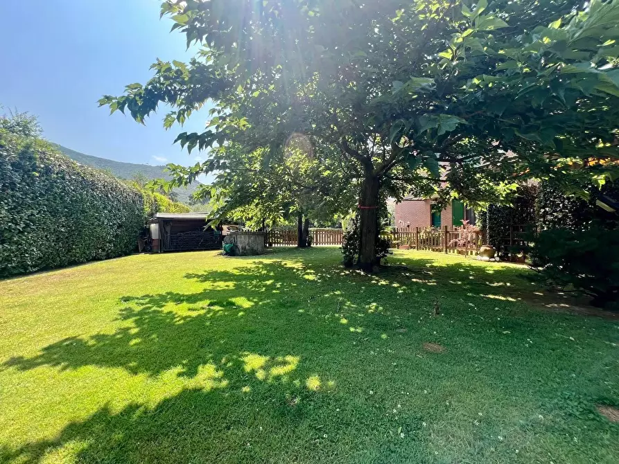 Immagine 34 di Villetta a schiera in vendita  a Calci