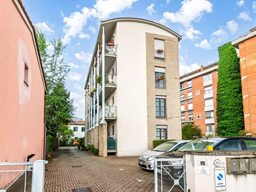 Immagine 1 di Appartamento in vendita  a Pisa