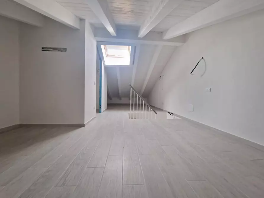 Immagine 23 di Villetta a schiera in vendita  a Carrara