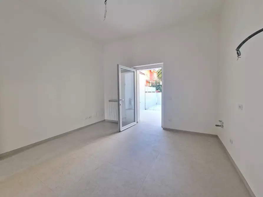 Immagine 4 di Villetta a schiera in vendita  a Carrara