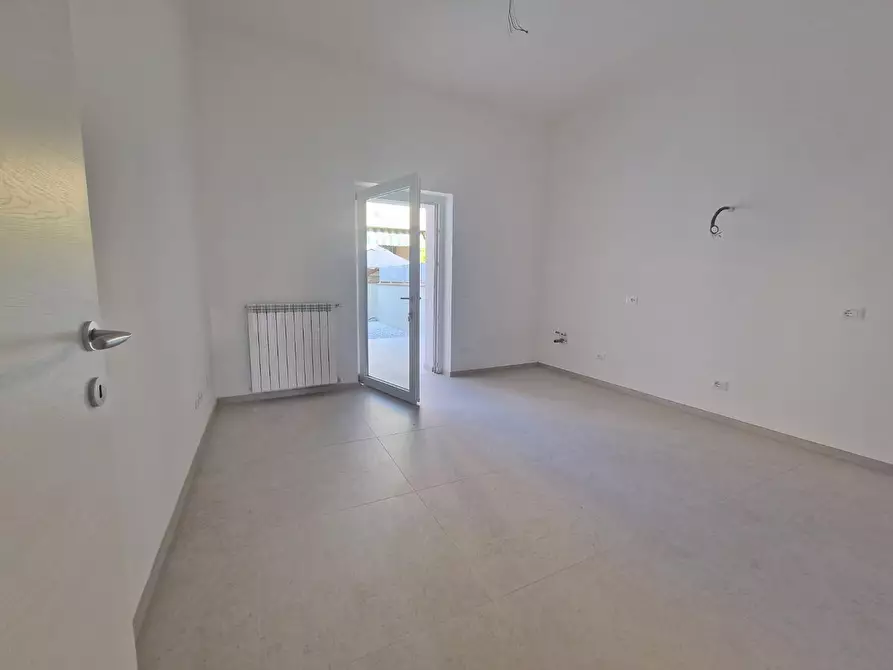 Immagine 3 di Villetta a schiera in vendita  a Carrara