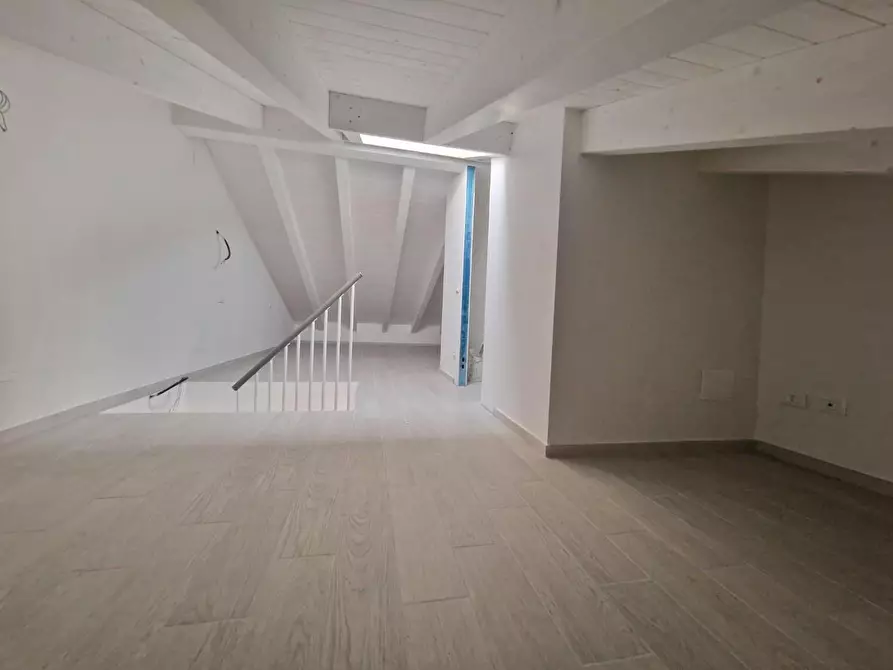 Immagine 22 di Villetta a schiera in vendita  a Carrara