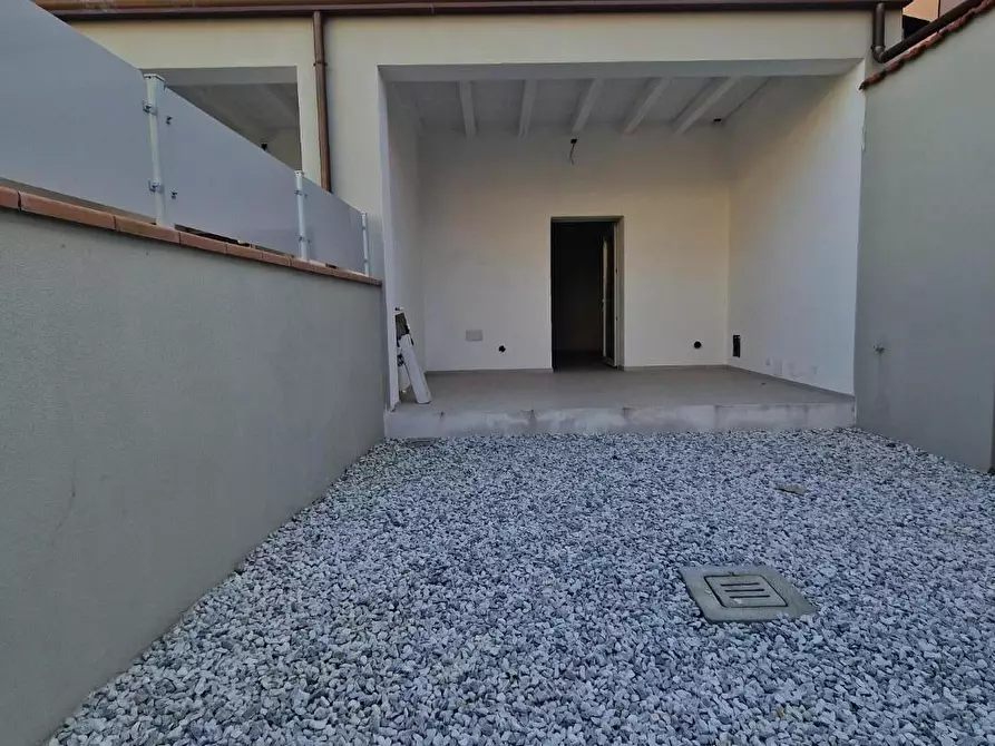 Immagine 6 di Villetta a schiera in vendita  a Carrara