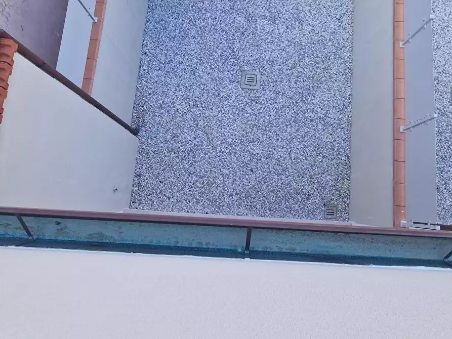 Immagine 16 di Villetta a schiera in vendita  a Carrara