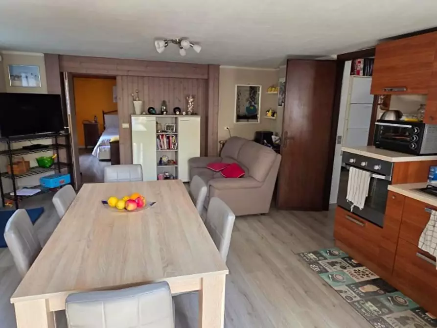 Immagine 12 di Villa in vendita  a Viareggio