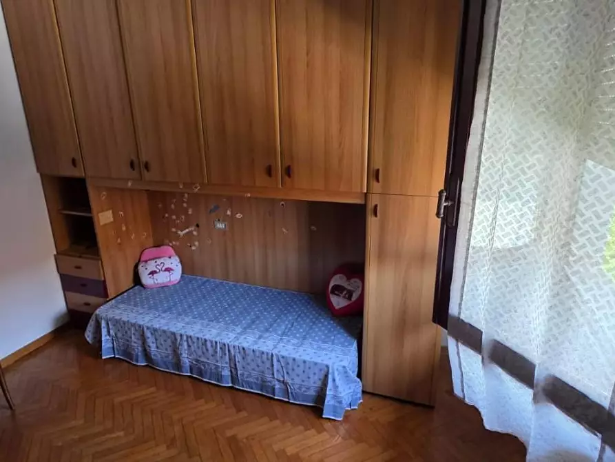 Immagine 11 di Villa in vendita  a Viareggio