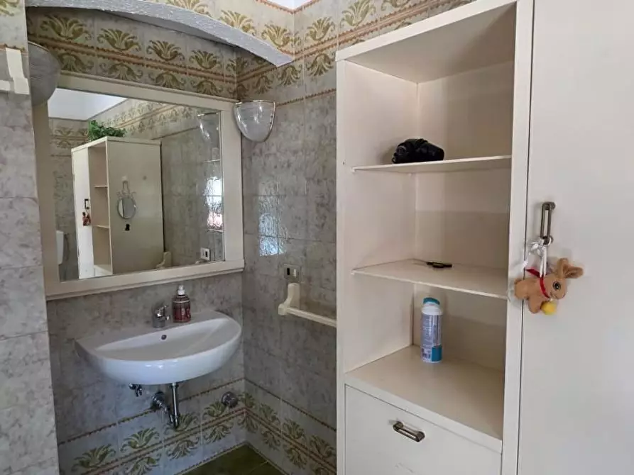 Immagine 14 di Villa in vendita  a Viareggio