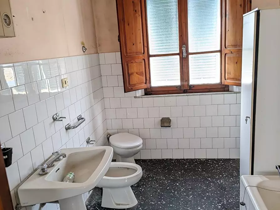 Immagine 5 di Appartamento in vendita  a Pontedera