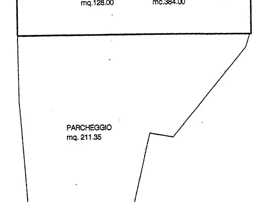Immagine 16 di Locale commerciale in vendita  a Massa