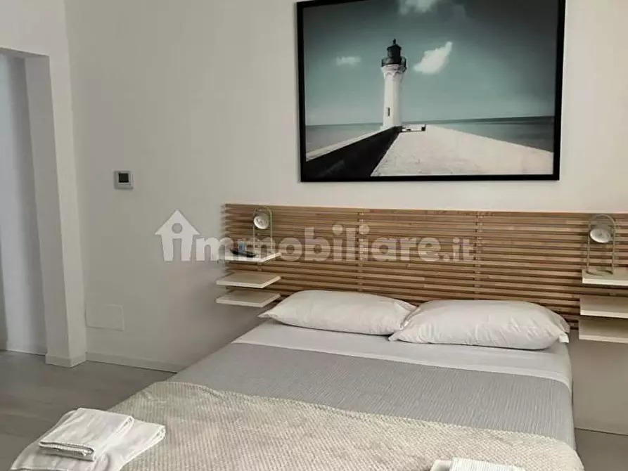 Immagine 15 di Casa bifamiliare in vendita  a Massa