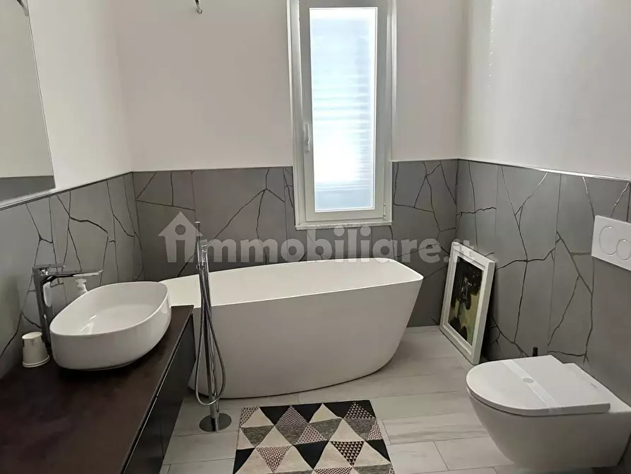 Immagine 13 di Casa bifamiliare in vendita  a Massa