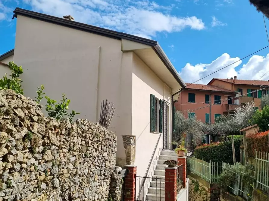 Immagine 1 di Casa semindipendente in vendita  a Lerici