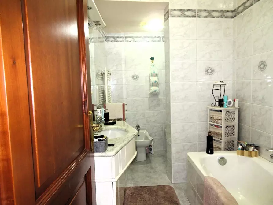 Immagine 8 di Appartamento in vendita  a Empoli