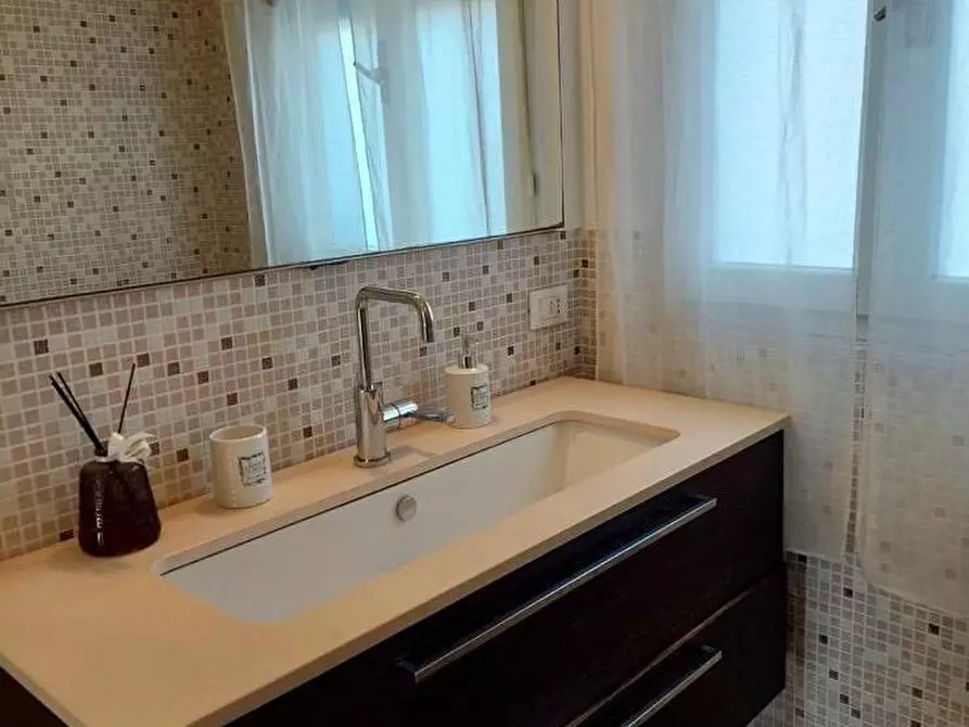 Immagine 7 di Appartamento in vendita  a Camaiore