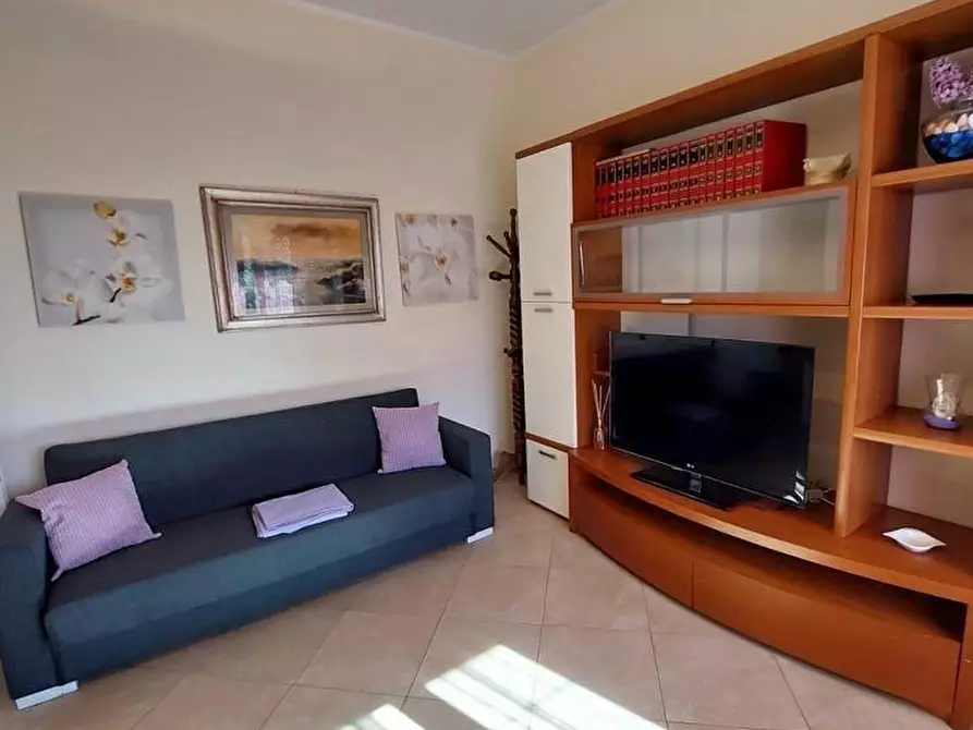 Immagine 5 di Appartamento in vendita  a Camaiore