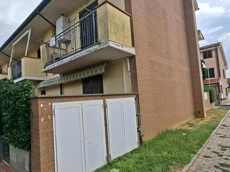 Immagine 36 di Villetta a schiera in vendita  a Terricciola