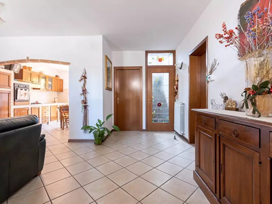 Immagine 11 di Villetta a schiera in vendita  a Terricciola