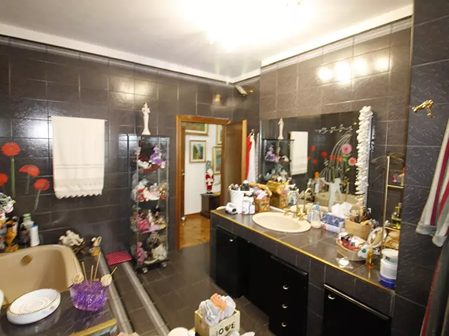 Immagine 20 di Appartamento in vendita  a Colle Di Val D'elsa