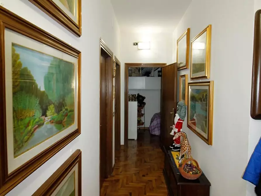 Immagine 14 di Appartamento in vendita  a Colle Di Val D'elsa