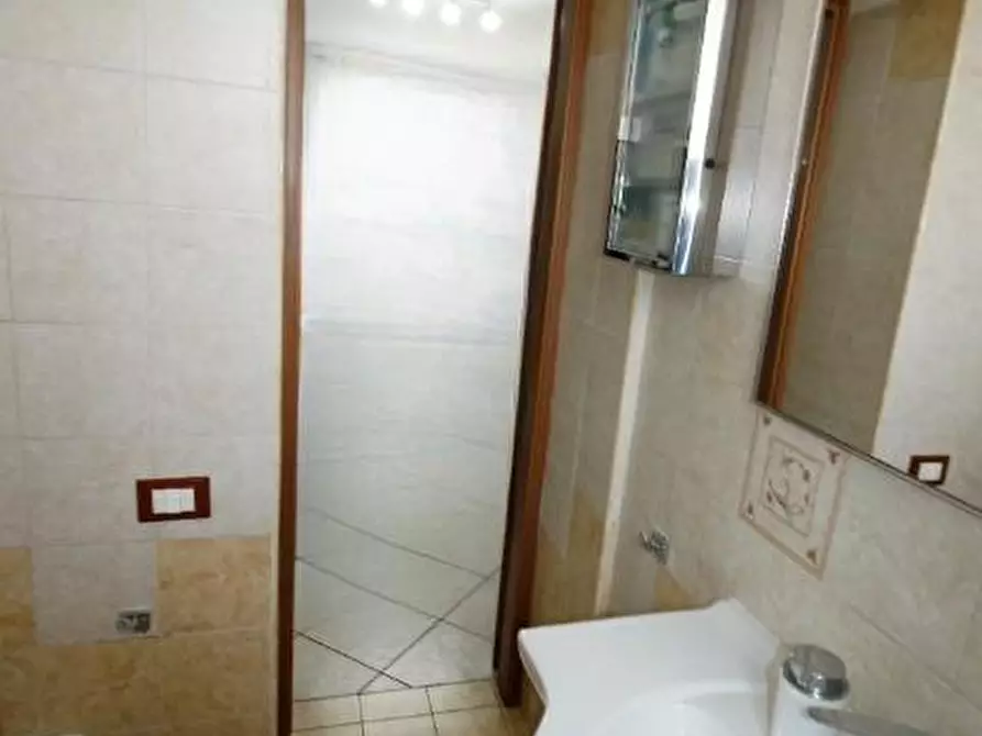 Immagine 13 di Appartamento in vendita  a Colle Di Val D'elsa