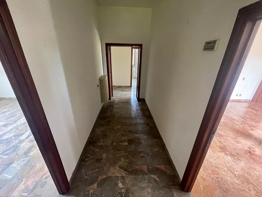 Immagine 8 di Casa indipendente in vendita  a Colle Di Val D'elsa
