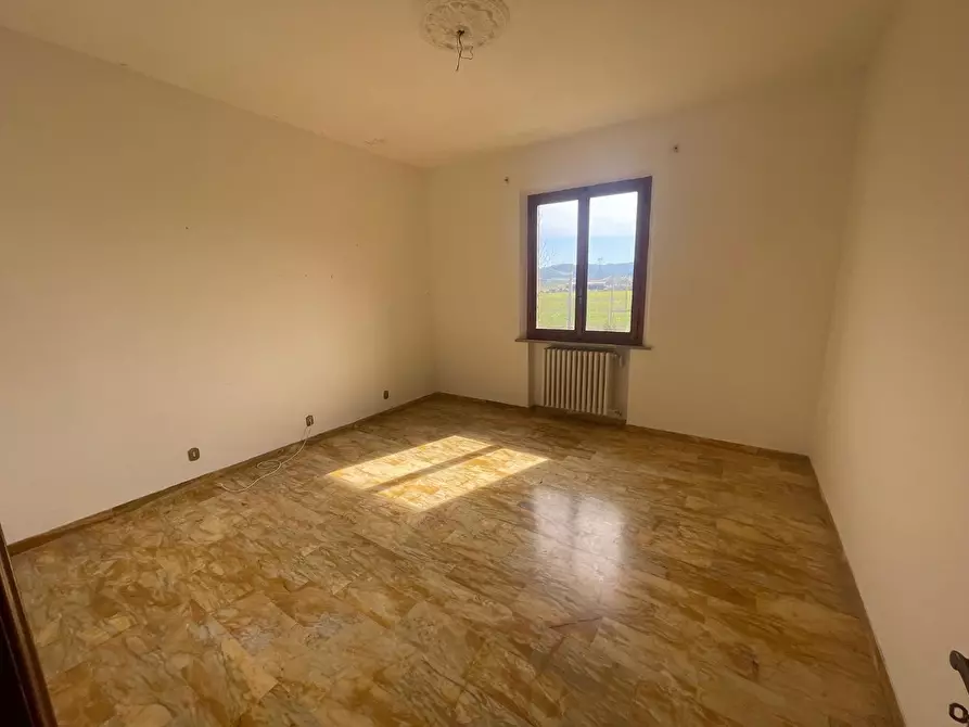 Immagine 10 di Casa indipendente in vendita  a Colle Di Val D'elsa
