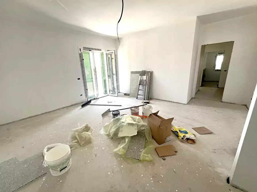 Immagine 2 di Appartamento in vendita  a Cascina