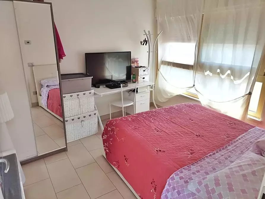 Immagine 3 di Villetta a schiera in vendita  a Massa